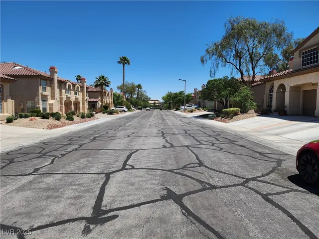 $1,800 | 7733 Almeria Street, Las Vegas, NV 89128