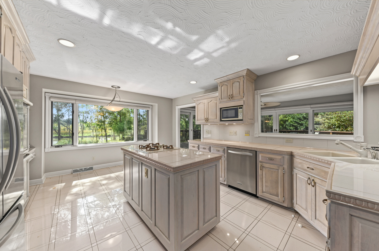 N19W22081 Foxview Court, Unit 2B Waukesha, WI 53186 - Photo 21 of 50 Photo 21