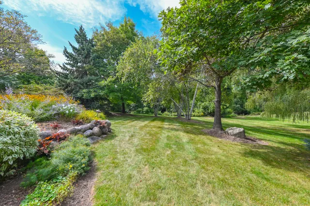 $849,900 | N19W22081 Foxview Court, Unit 2B, Waukesha, WI 53186