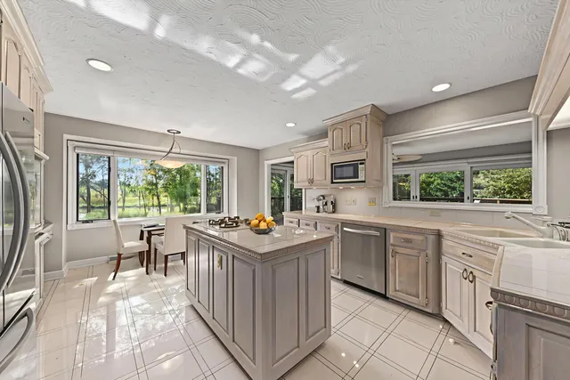 $849,900 | N19W22081 Foxview Court, Unit 2B, Waukesha, WI 53186