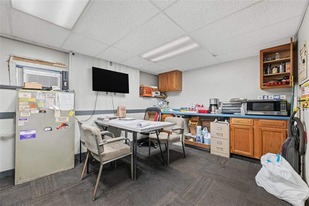 4225 Main Street Pittsburgh, PA 15224 - Photo 30 of 30 a workspace with furniture and window