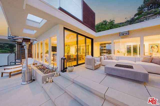 $16,000 | 2644 Greenvalley Road, Los Angeles, CA 90046