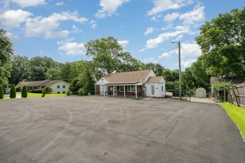 $789,900 | 2003 Lebanon Pike, Nashville, TN 37210