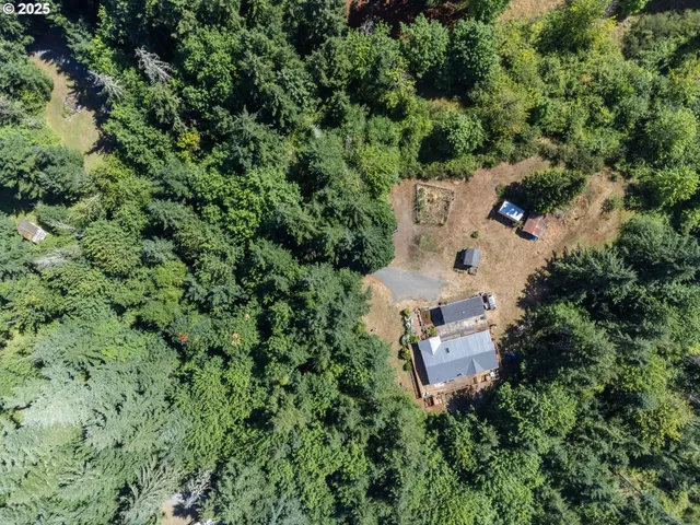 $650,000 | 20284 El Romar Drive Northeast, Scotts Mills, OR 97375