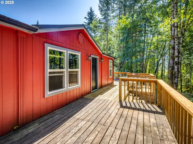 $650,000 | 20284 El Romar Drive Northeast, Scotts Mills, OR 97375