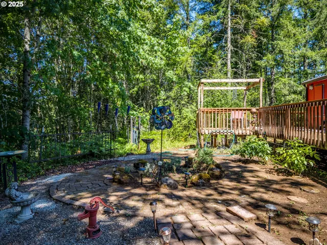 $650,000 | 20284 El Romar Drive Northeast, Scotts Mills, OR 97375