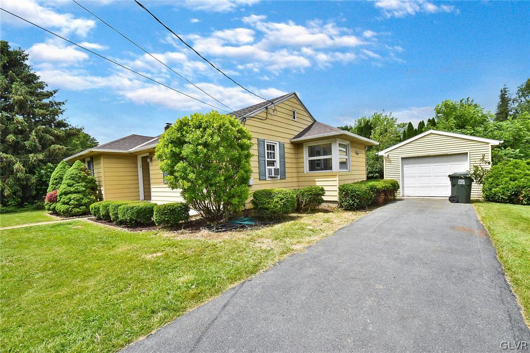 171 Tatamy Road Nazareth, PA 18064 - Photo 3 of 28 Gallery Image 3