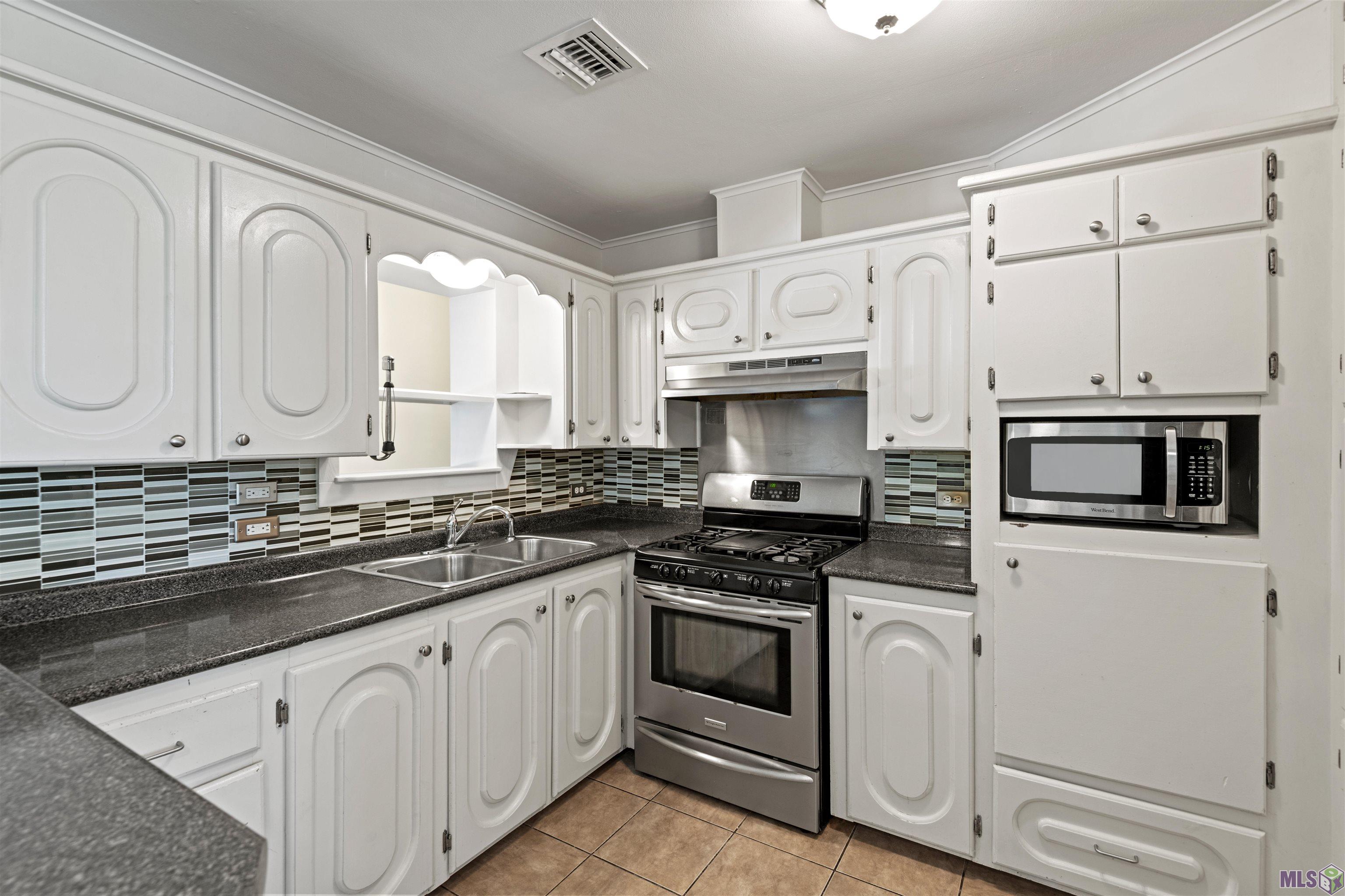 202 Dale Street Houma, LA 70360 - Photo 3 of 22