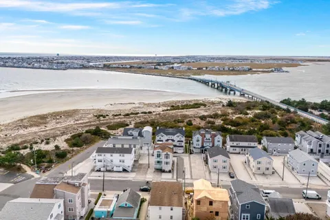 $1,999,999 | 110 93rd Street, Sea Isle City, NJ 08243