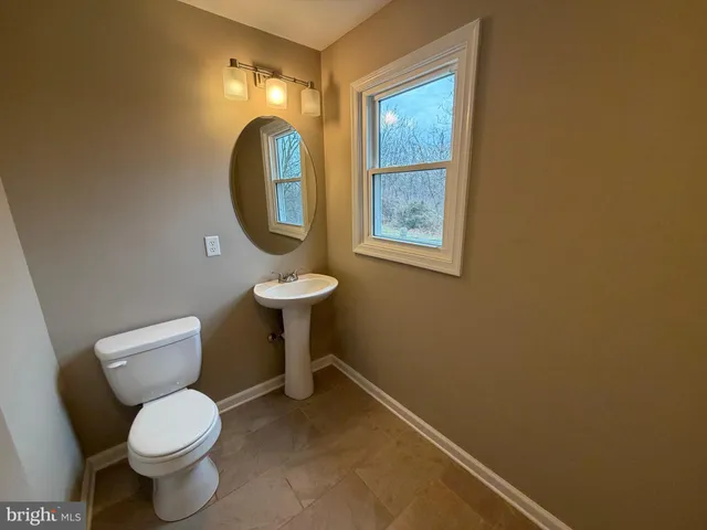 $295,000 | 1528 Lakeshore Drive, Chambersburg, PA 17202