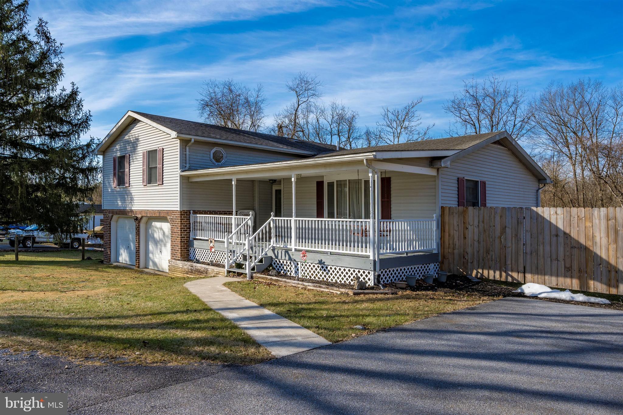 8020 Avis Mill Road Williamsport, MD 21795 - Photo 1 of 81 American dream in the country.