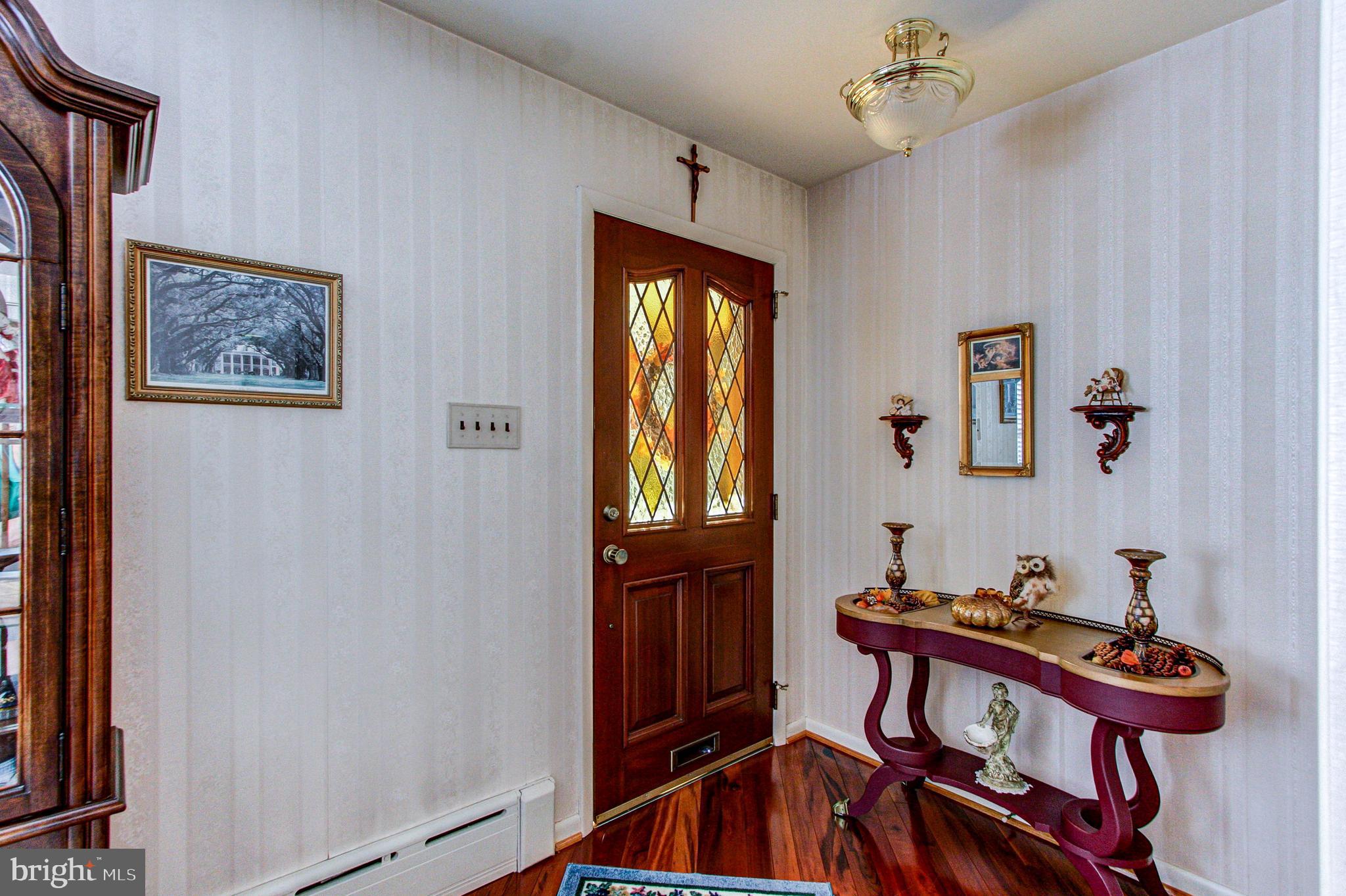 3580 Post Road Huntingdon Valley, PA 19006 - Photo 5 of 47 Foyer