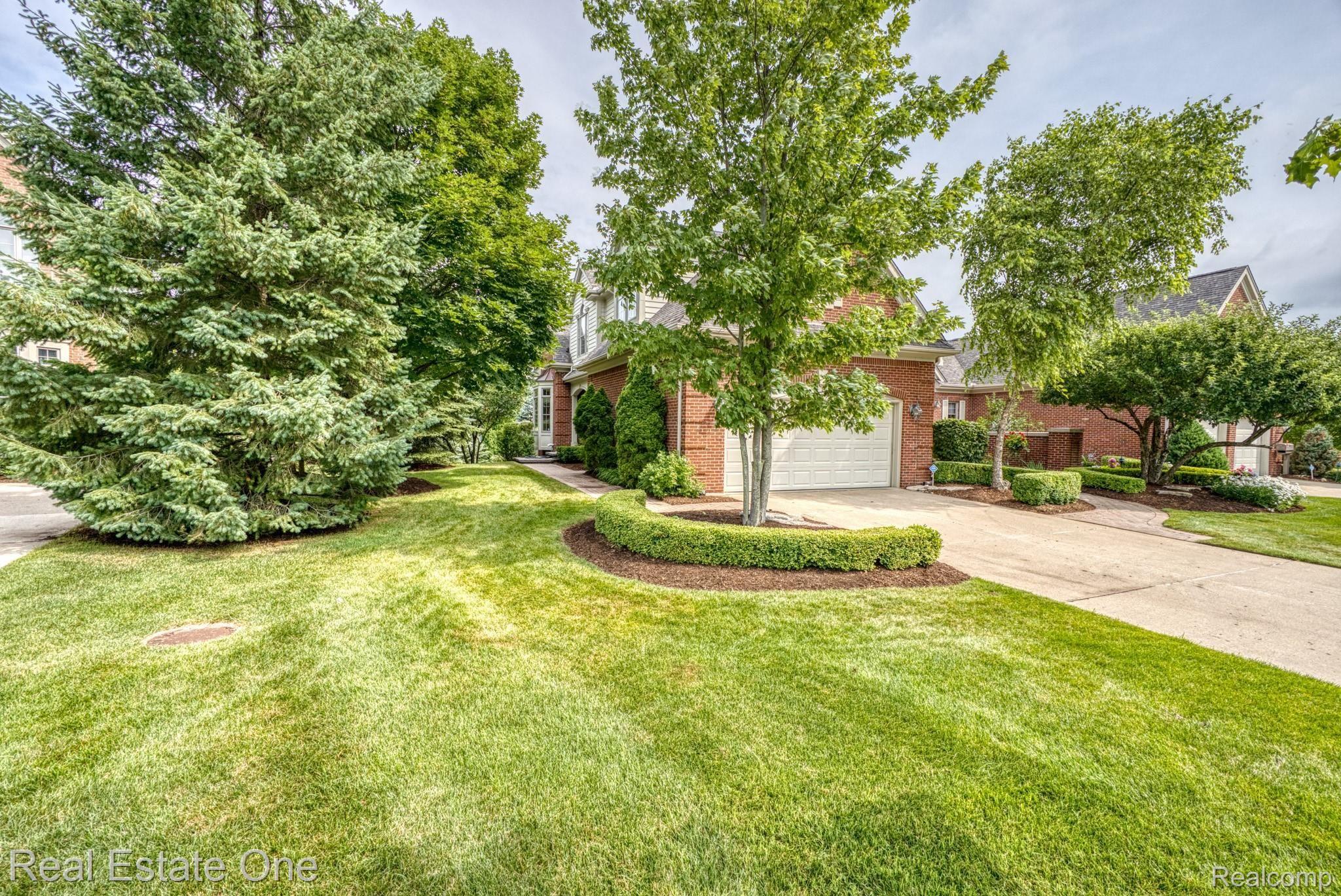 2888 Birnam Court Rochester, MI 48306 - Photo 50 of 52 DSC07537.jpg