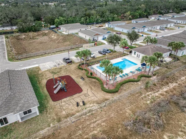 $1,600 | 600 Zara Goza Court, Unit 600, Sebring, FL 33870