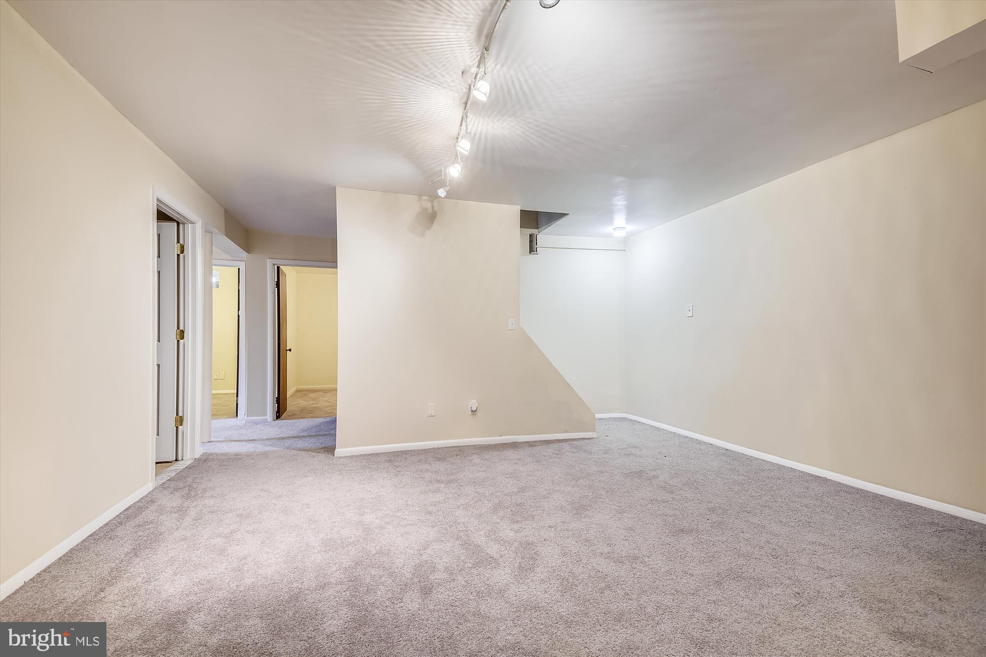 2227 Monocacy Road Essex, MD 21221 - Photo 20 of 42