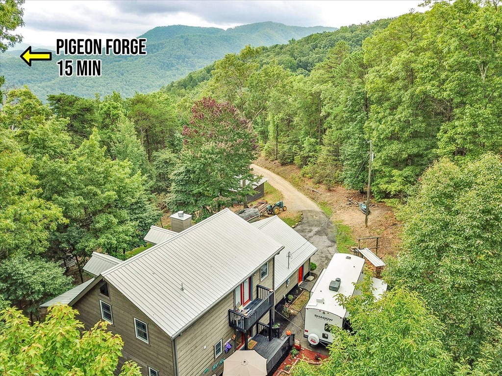 2960 Sulpher Spring Way Sevierville, TN 37862 - Photo 4 of 56