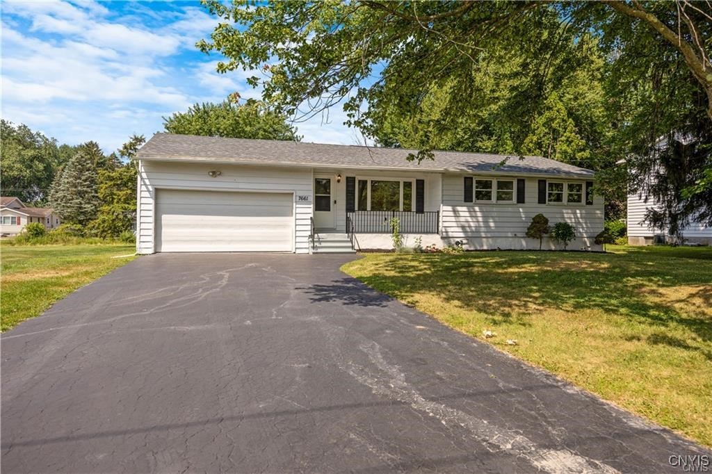 7661 Totman Road Cicero, NY 13212 - Photo 2 of 34 Front elevation