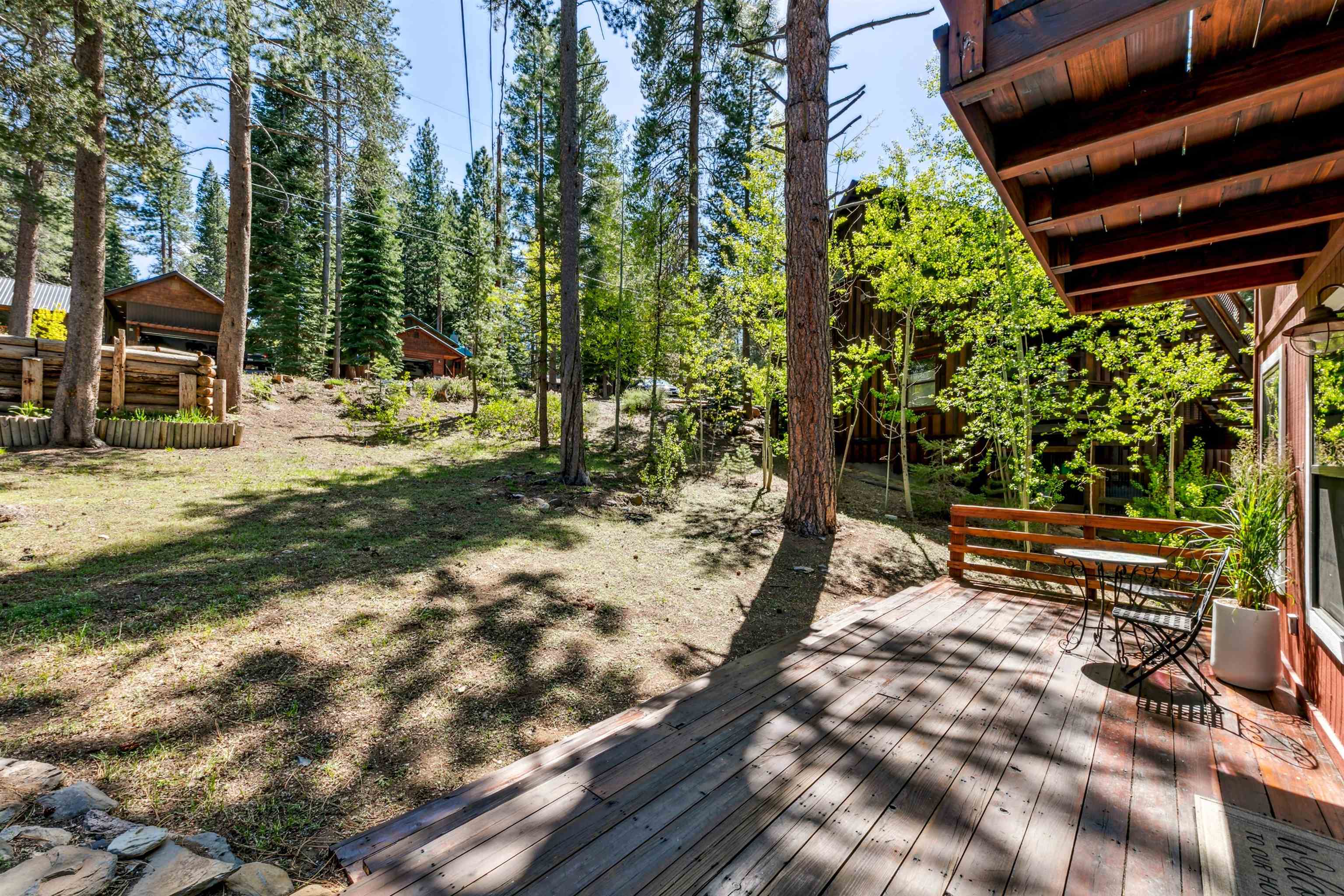 10494 Iris Road Truckee, CA 96161 - Photo 25 of 28 Gallery Image 25