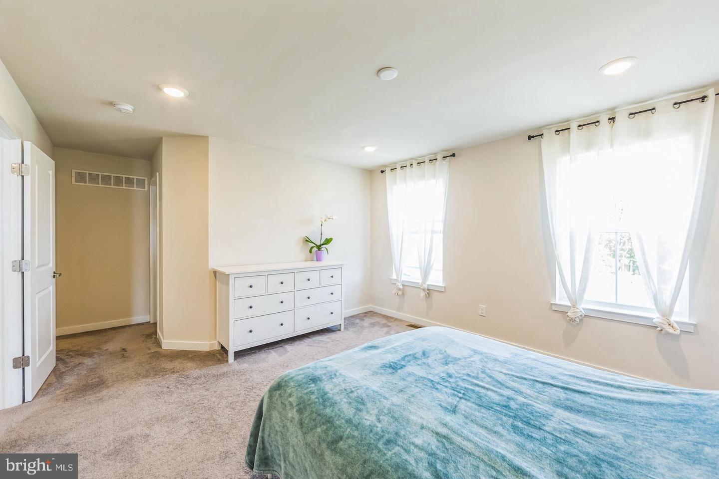 727 Hunsberger Road Spring City, PA 19475 - Photo 18 of 32 a bedroom with a bed and a window