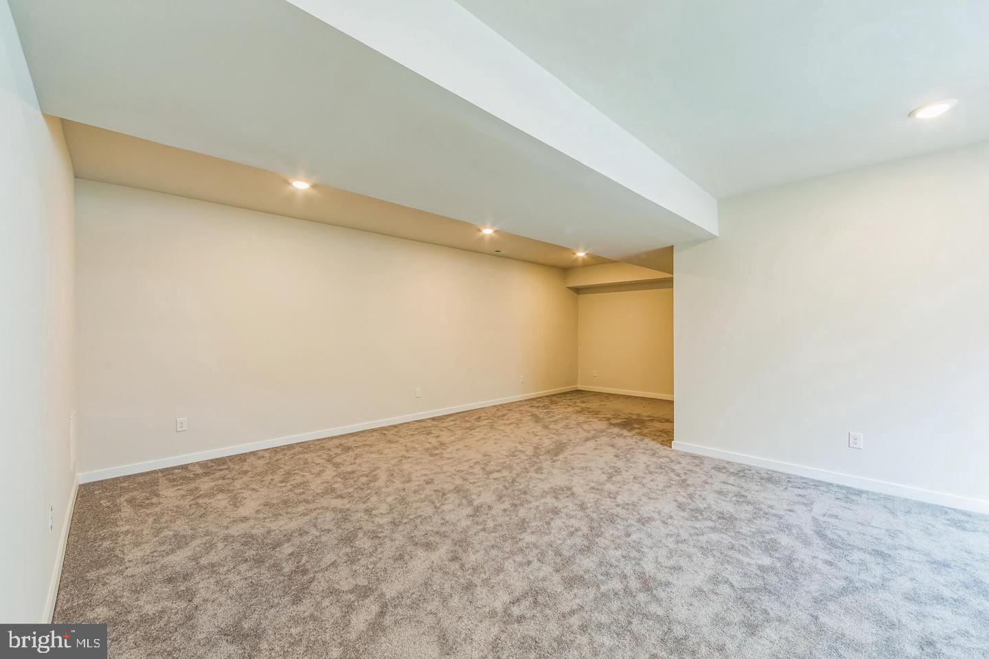 727 Hunsberger Road Spring City, PA 19475 - Photo 27 of 32 an empty room with a natural light