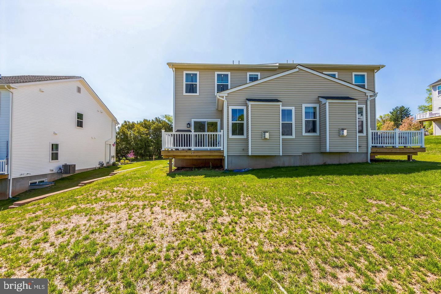 727 Hunsberger Road Spring City, PA 19475 - Photo 31 of 32 a front view of a house with garden