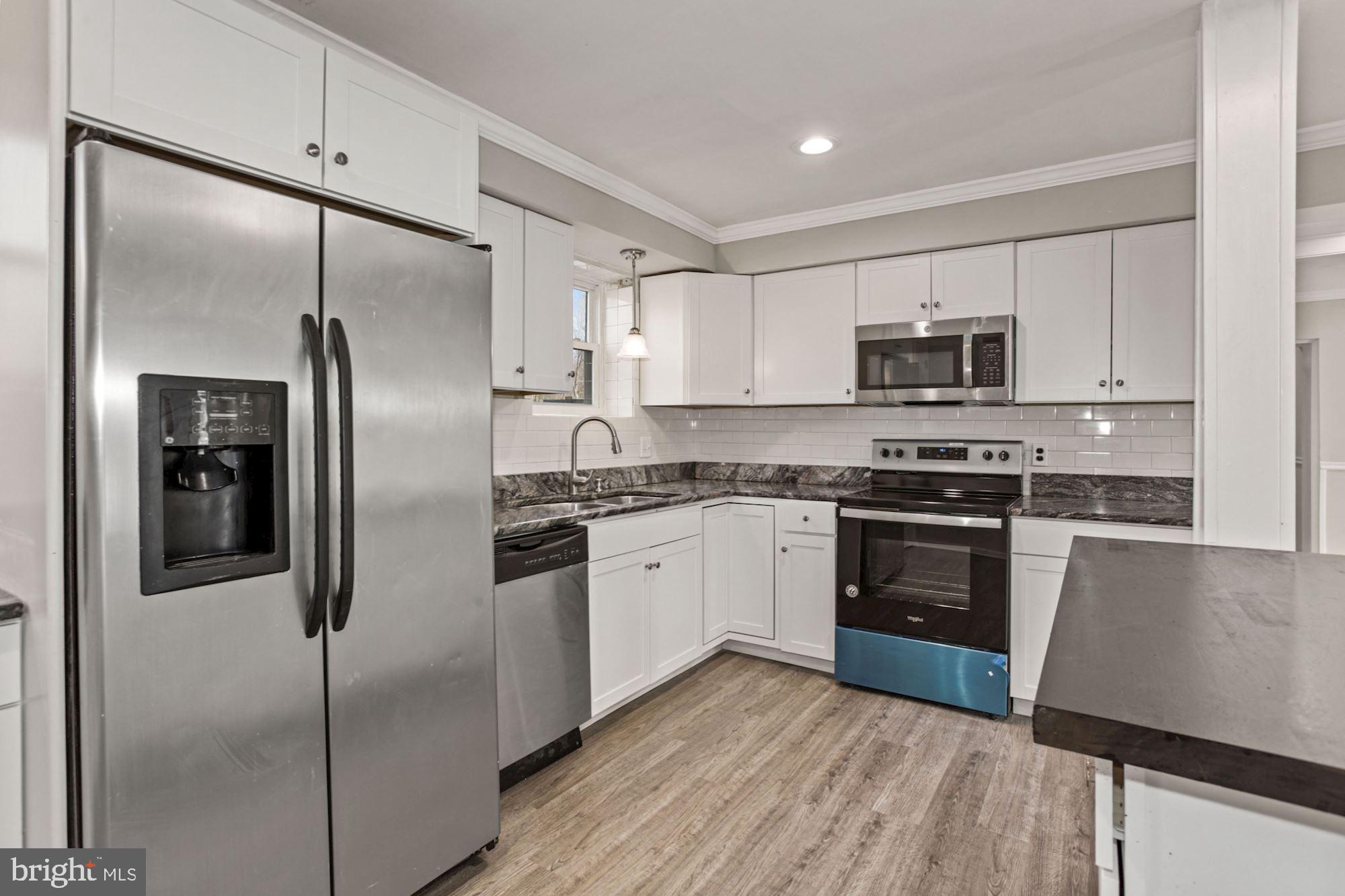 18402 Cedar Drive Triangle, VA 22172 - Photo 12 of 56