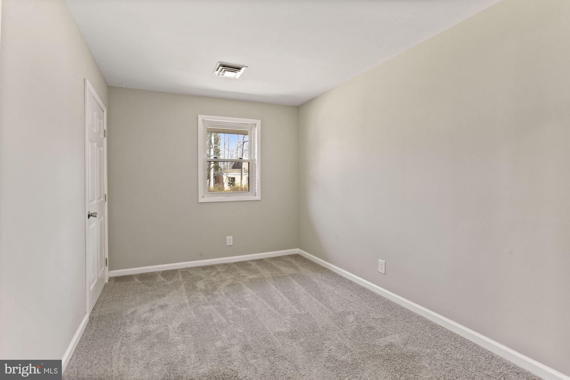 18402 Cedar Drive Triangle, VA 22172 - Photo 33 of 56