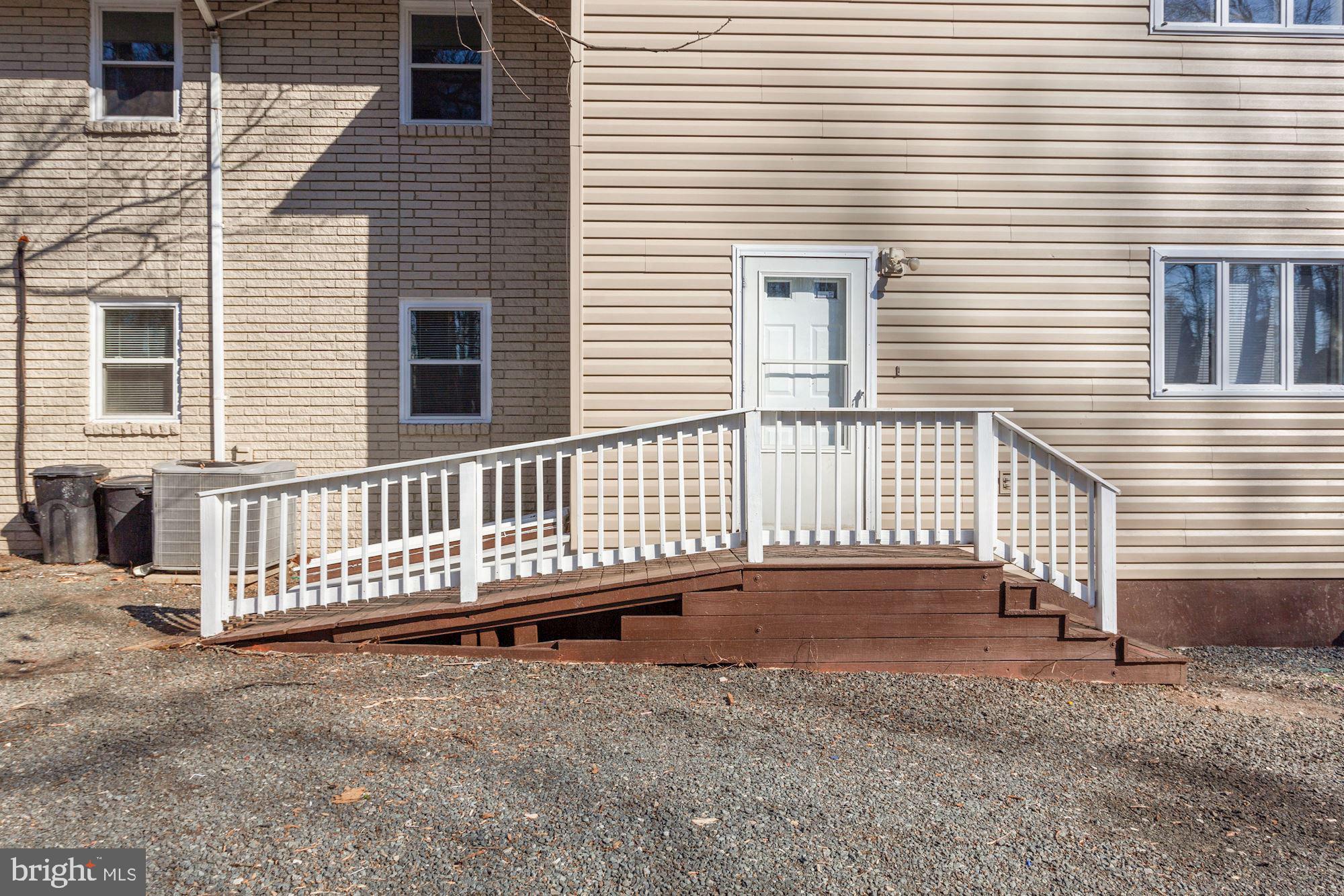 18402 Cedar Drive Triangle, VA 22172 - Photo 53 of 56