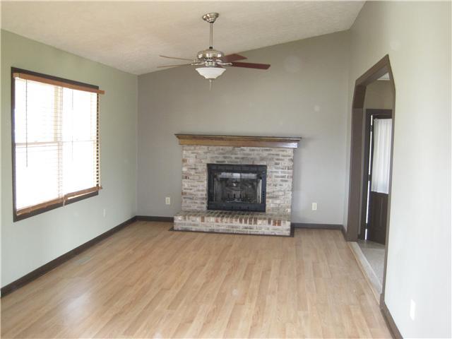 9025 Cochran Road Williamsport, OH 43164 - Photo 6 of 7 Gallery Image 6