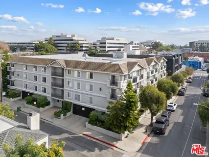 $775,000 | 2308 Schader Drive, Unit 308, Santa Monica, CA 90404