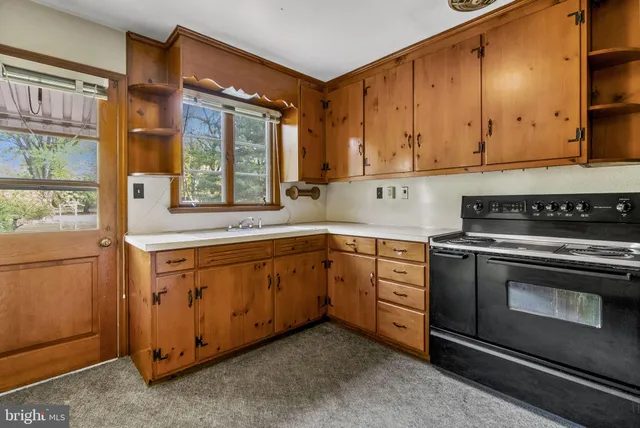 $495,000 | 128 Lawrenceville - Pennington Road, Lawrence Township, NJ 08648