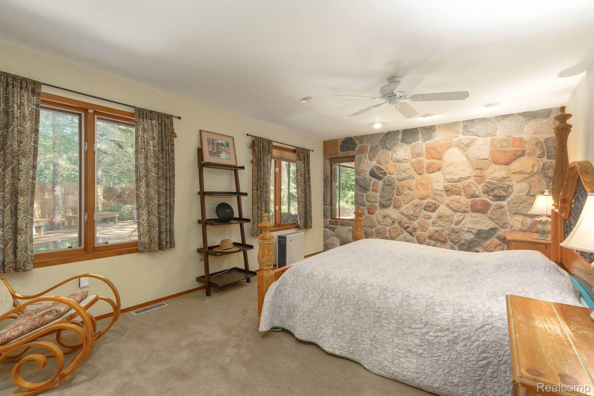1375 Dutton Road Rochester, MI 48306 - Photo 40 of 55 Gallery Image 40