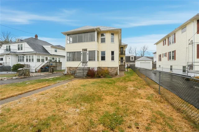 $415,000 | 5 Branch Avenue, North Smithfield, RI 02896