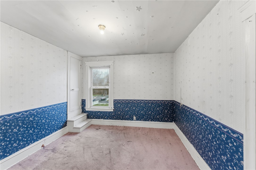 5 Branch Avenue North Smithfield, RI 02896 - Photo 15 of 17