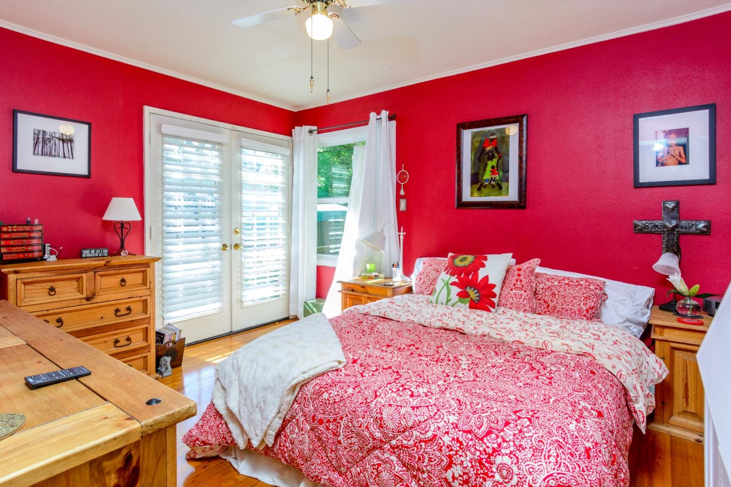 1059 Ringwood Avenue Menlo Park, CA 94025 - Photo 9 of 13 a bedroom with a bed and a dresser