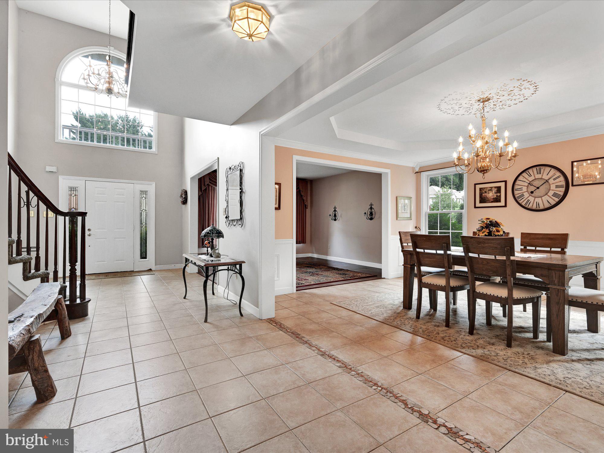 217 Atlantic Avenue Sinking Spring, PA 19608 - Photo 11 of 40 Dining/Foyer