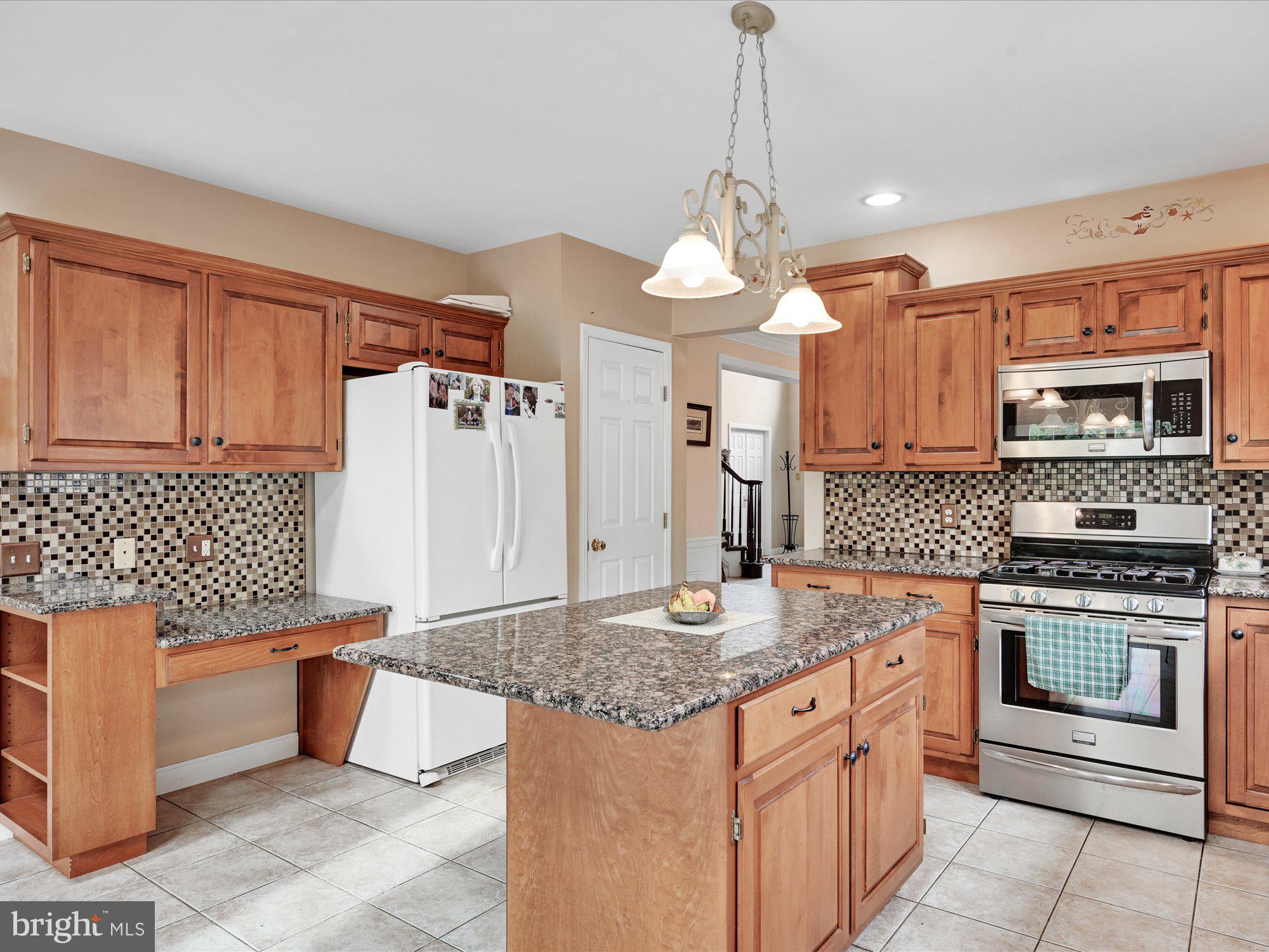 217 Atlantic Avenue Sinking Spring, PA 19608 - Photo 14 of 40 Kitchen V2