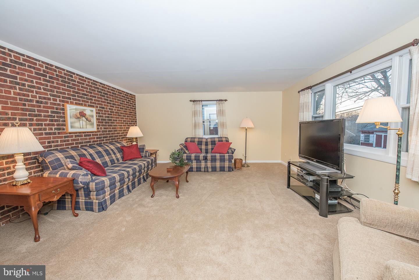 224 Paddock Road Havertown, PA 19083 - Photo 8 of 21