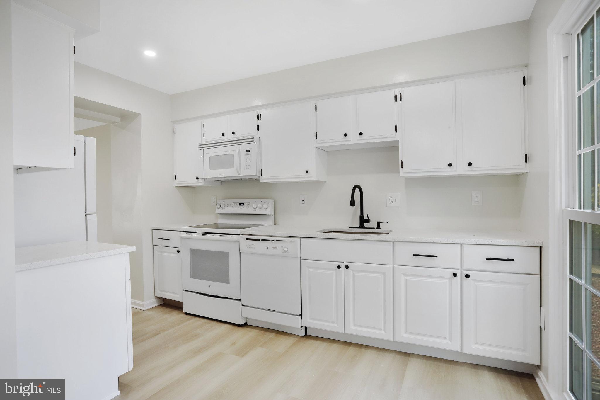 13150 Country Ridge Drive Germantown, MD 20874 - Photo 3 of 15 Gallery Image 3