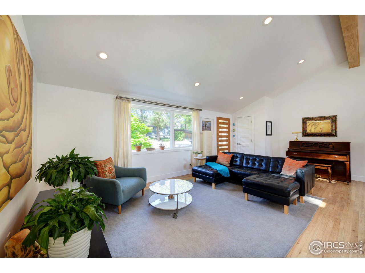 2860 19th Street Boulder, CO 80304 - Photo 7 of 30 Bright and spacious living area