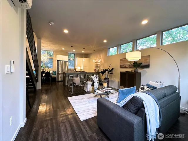 $725,000 | 4300 Southwest Mills Street, Seattle, WA 98136