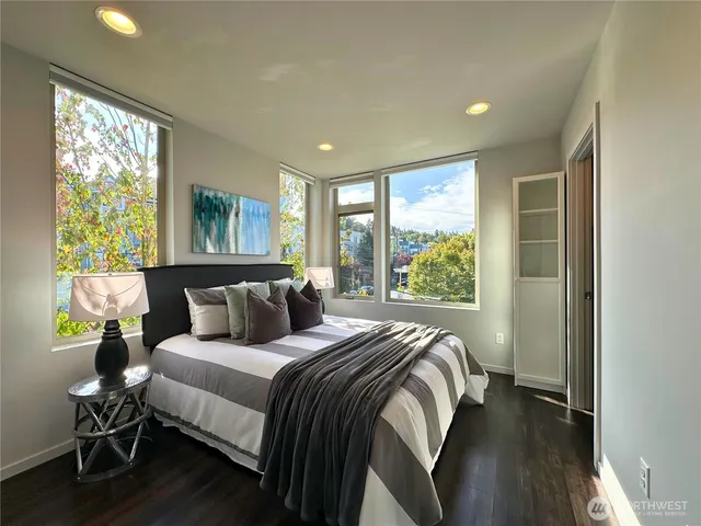 $725,000 | 4300 Southwest Mills Street, Seattle, WA 98136