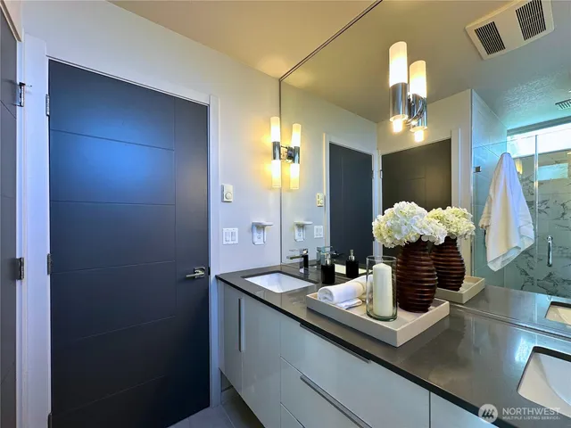 $725,000 | 4300 Southwest Mills Street, Seattle, WA 98136