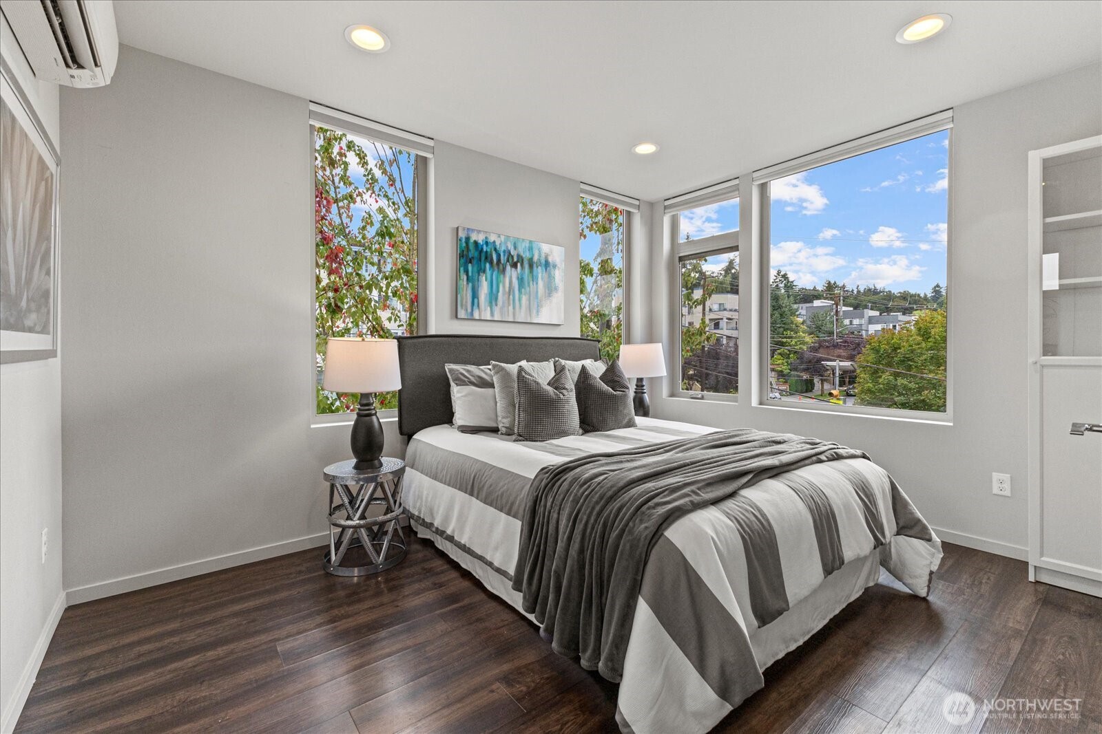 4300 Southwest Mills Street Seattle, WA 98136 - Photo 19 of 30