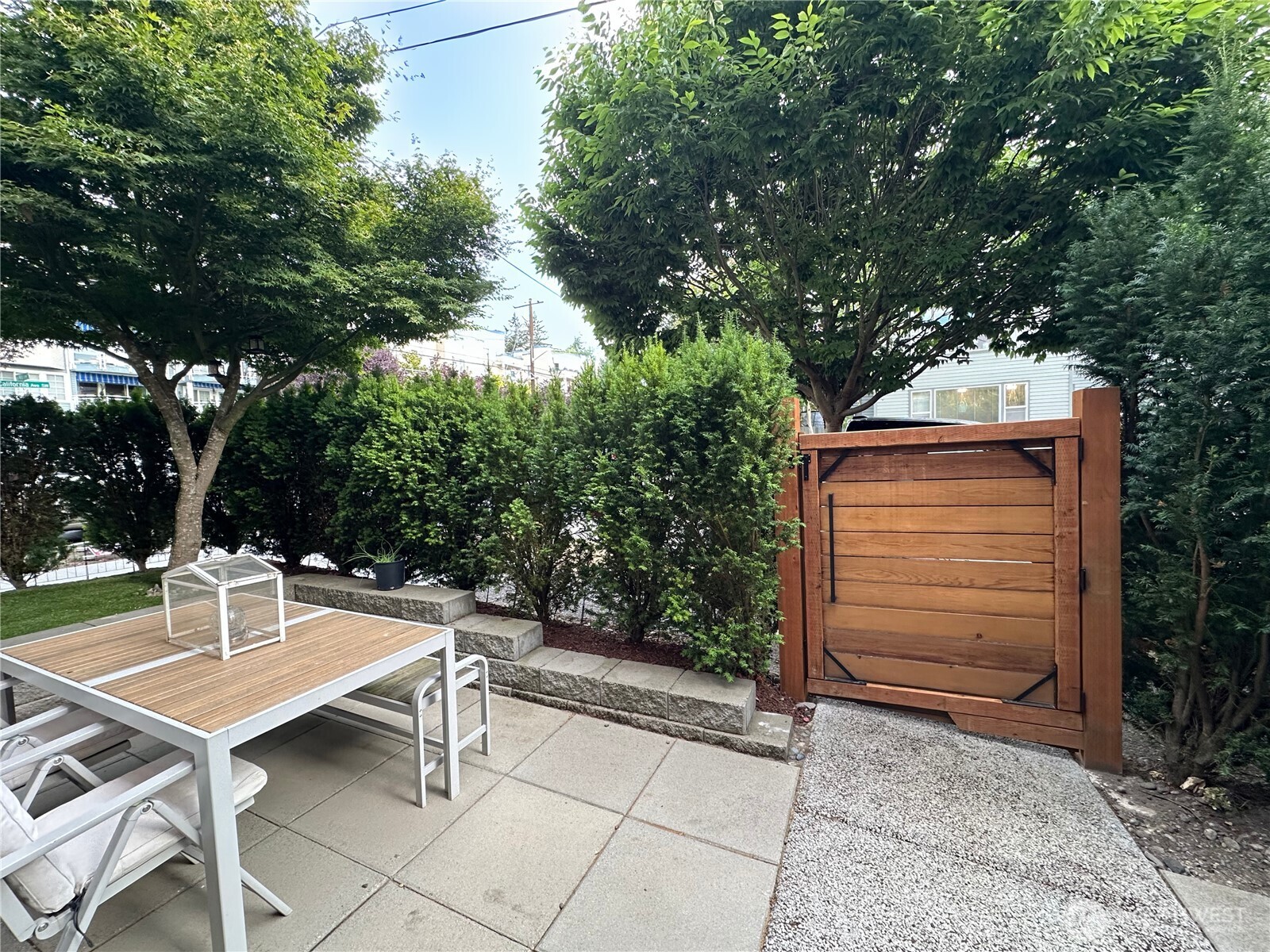 4300 Southwest Mills Street Seattle, WA 98136 - Photo 27 of 30