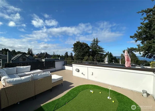 $725,000 | 4300 Southwest Mills Street, Seattle, WA 98136