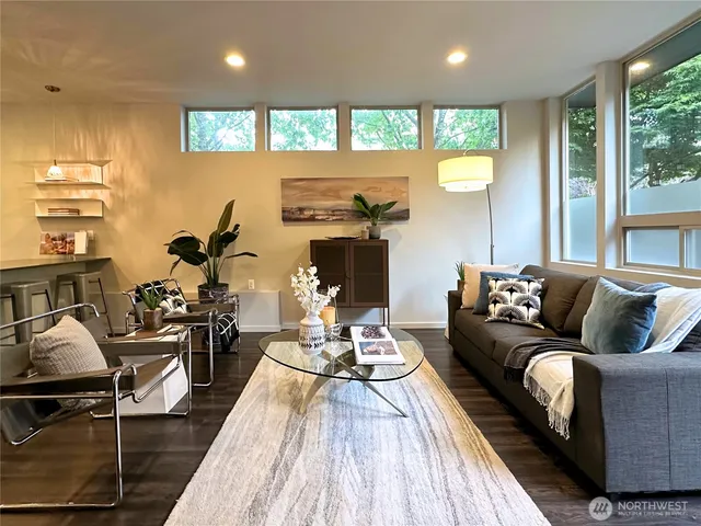 $725,000 | 4300 Southwest Mills Street, Seattle, WA 98136