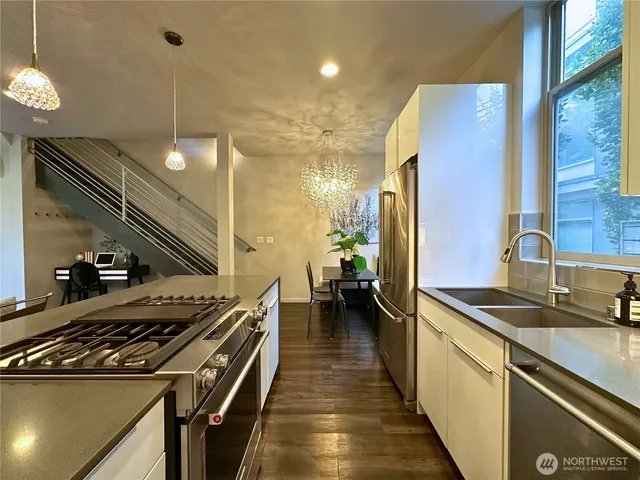 $725,000 | 4300 Southwest Mills Street, Seattle, WA 98136