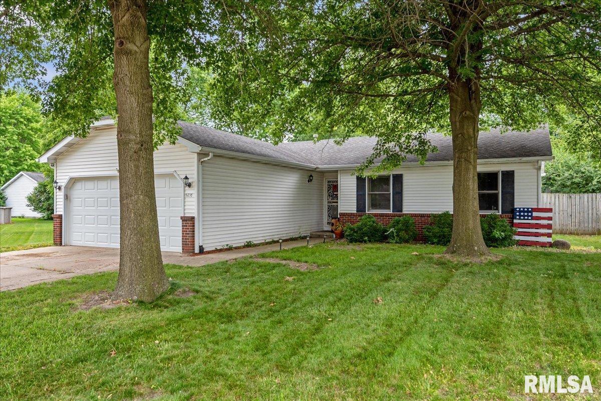 5237 Buford Street Springfield, IL 62703 - Photo 1 of 30