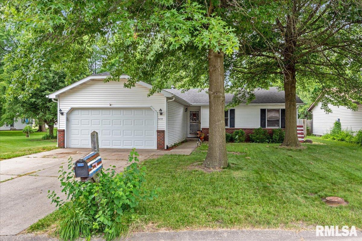 5237 Buford Street Springfield, IL 62703 - Photo 2 of 30